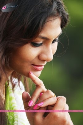 Tamil Actress Shruthi Reddy Latest Pictures