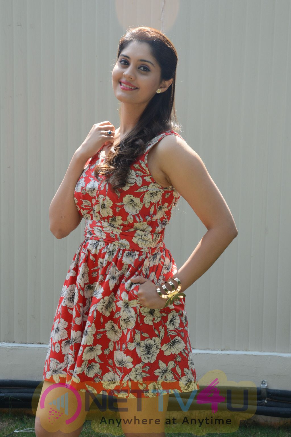 tamil actress surabhi latest still 184