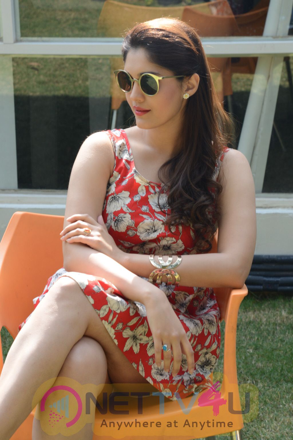 tamil actress surabhi latest still 215