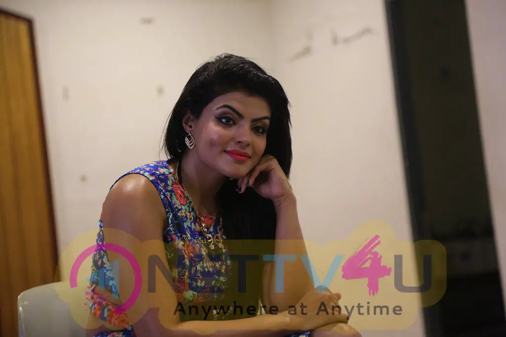 Tamil Actress Tejashree Press Meet Latest Stills Tamil Gallery