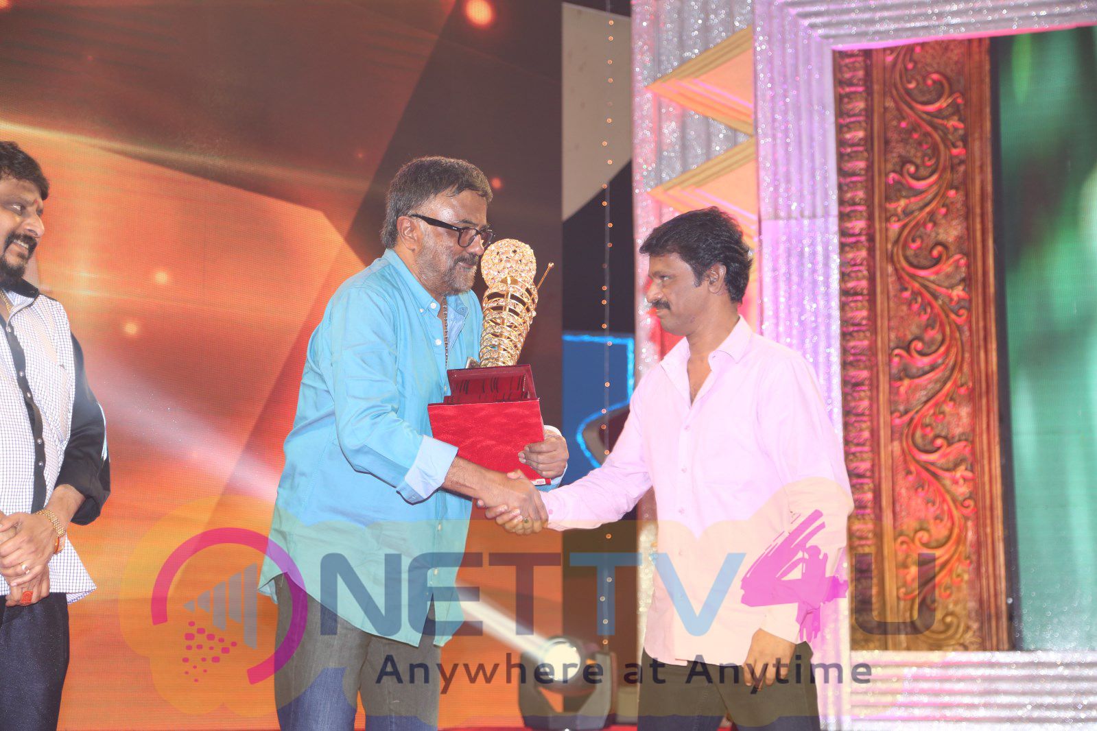 tamil film v4 award function event stills 55