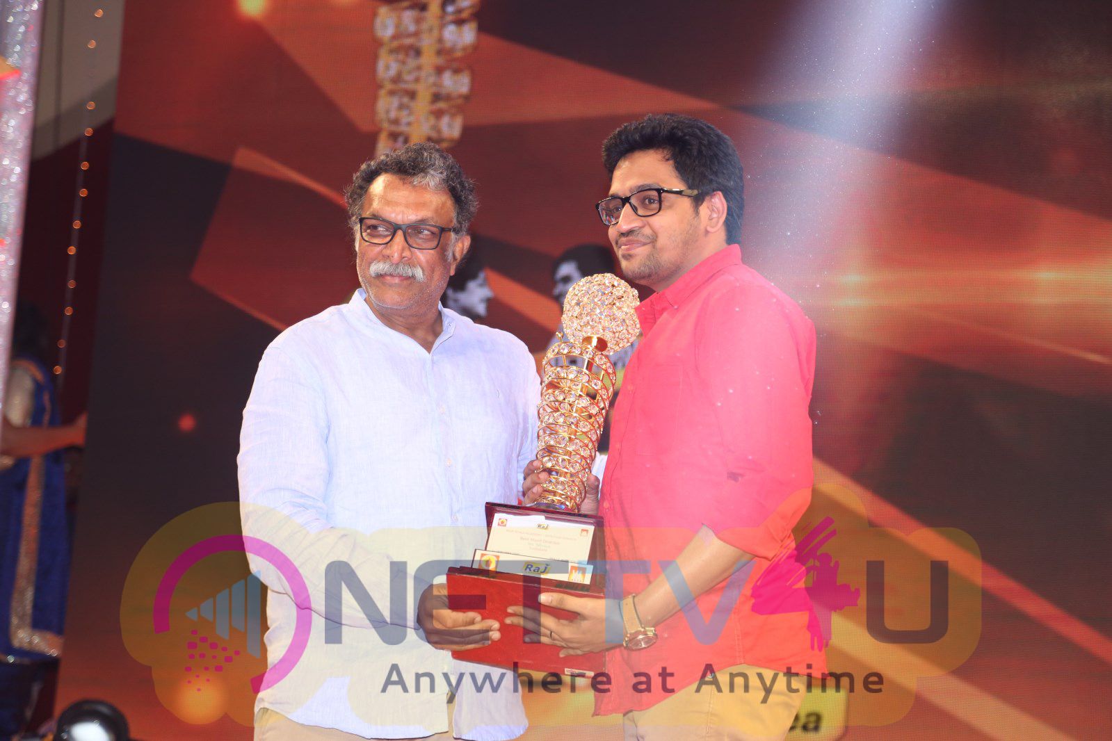 tamil film v4 award function event stills 79