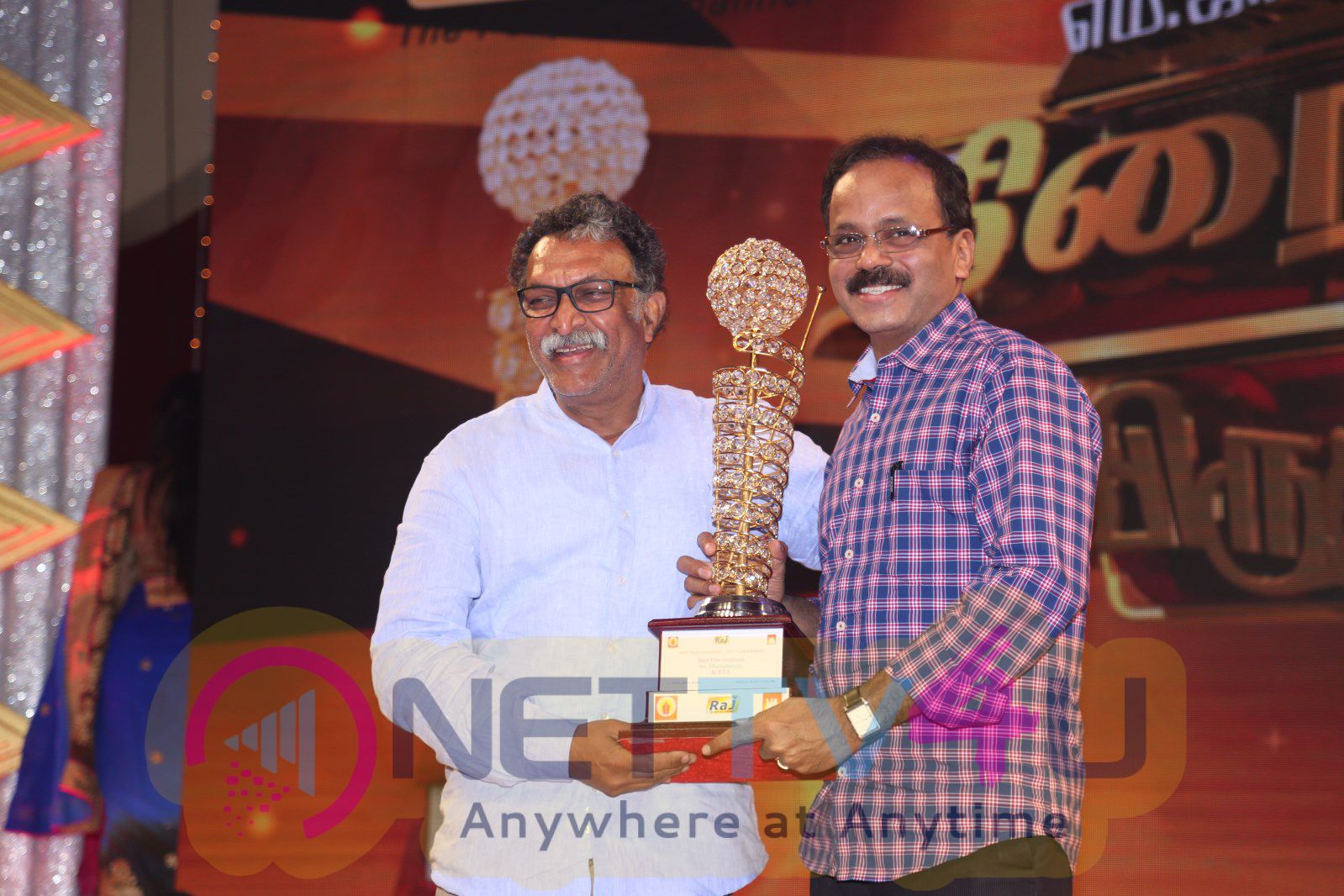 tamil film v4 award function event stills 80
