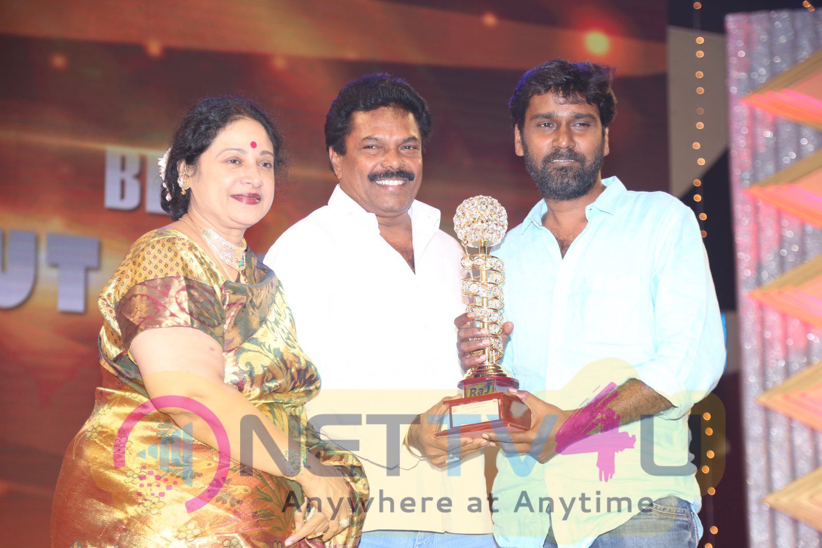 tamil film v4 award function event stills 86