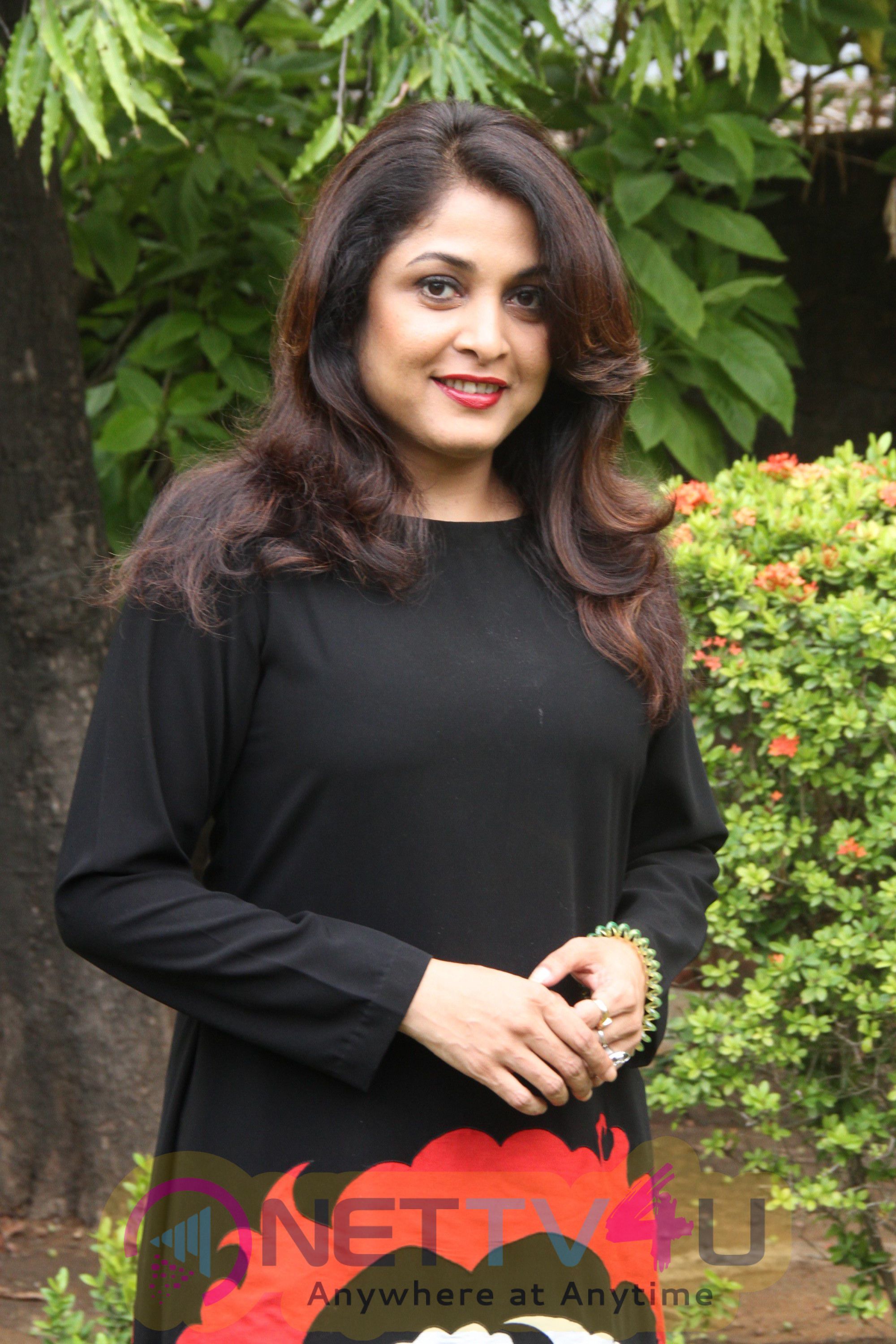 tamil movie actress ramya krishnan images 3