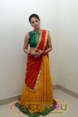 telugu actress anasuya latest stills 18