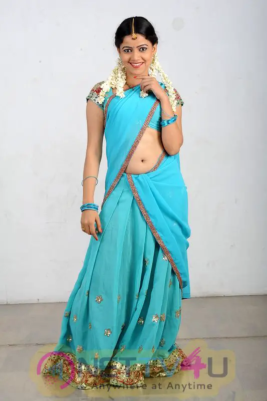 Telugu Actress Anu Upadhaya Latest Hot Images Telugu Gallery