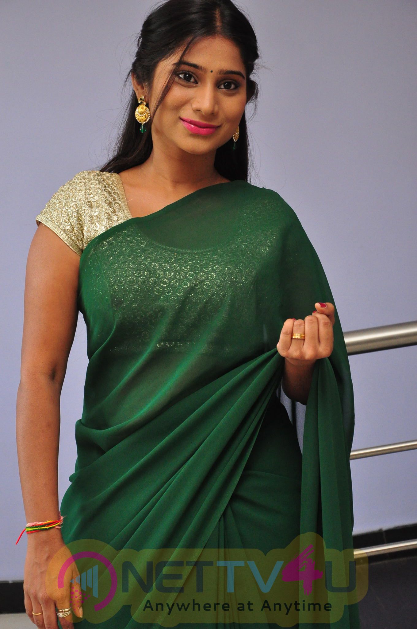 Telugu Actress Green Saree Midhuna Exclusive Photos 193839