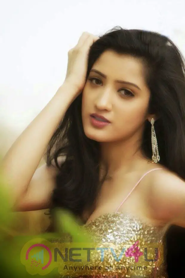 Telugu Actress Kousha And Richa panai Latest Hot Images Telugu Gallery