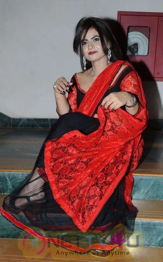 Telugu Actress Lezlie Latest Hot Photos In Red Saree Telugu Gallery