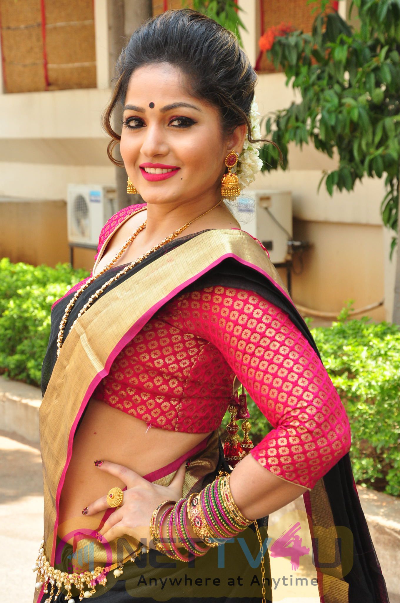 Telugu Actress Madhavi Latha Latest Stills Telugu Gallery