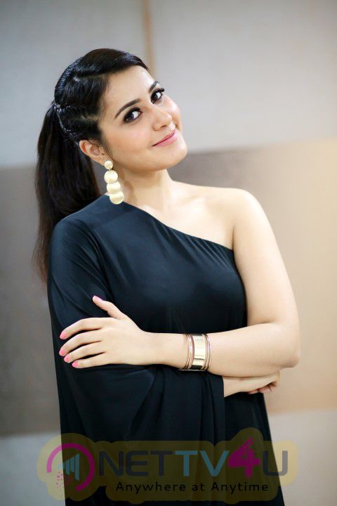 Telugu Actress Raashi Khanna Exclusive Latest Photos Telugu Gallery