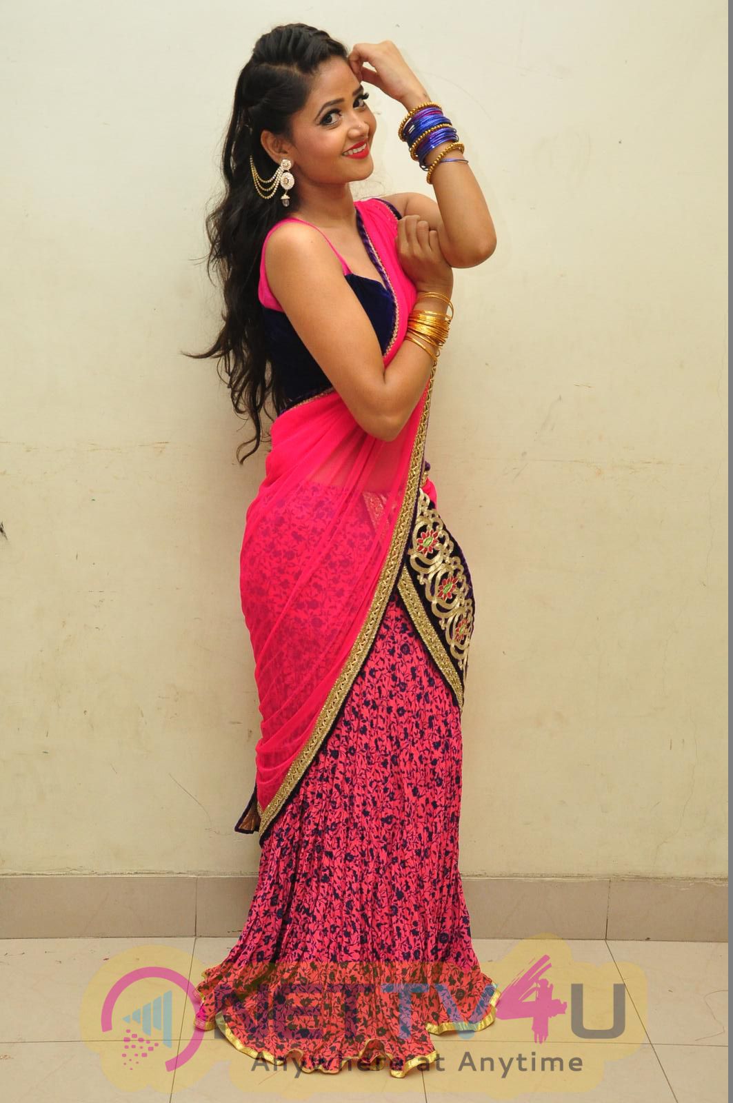Telugu Actress Sreya Vyaas Latest Photo Stills Telugu Gallery