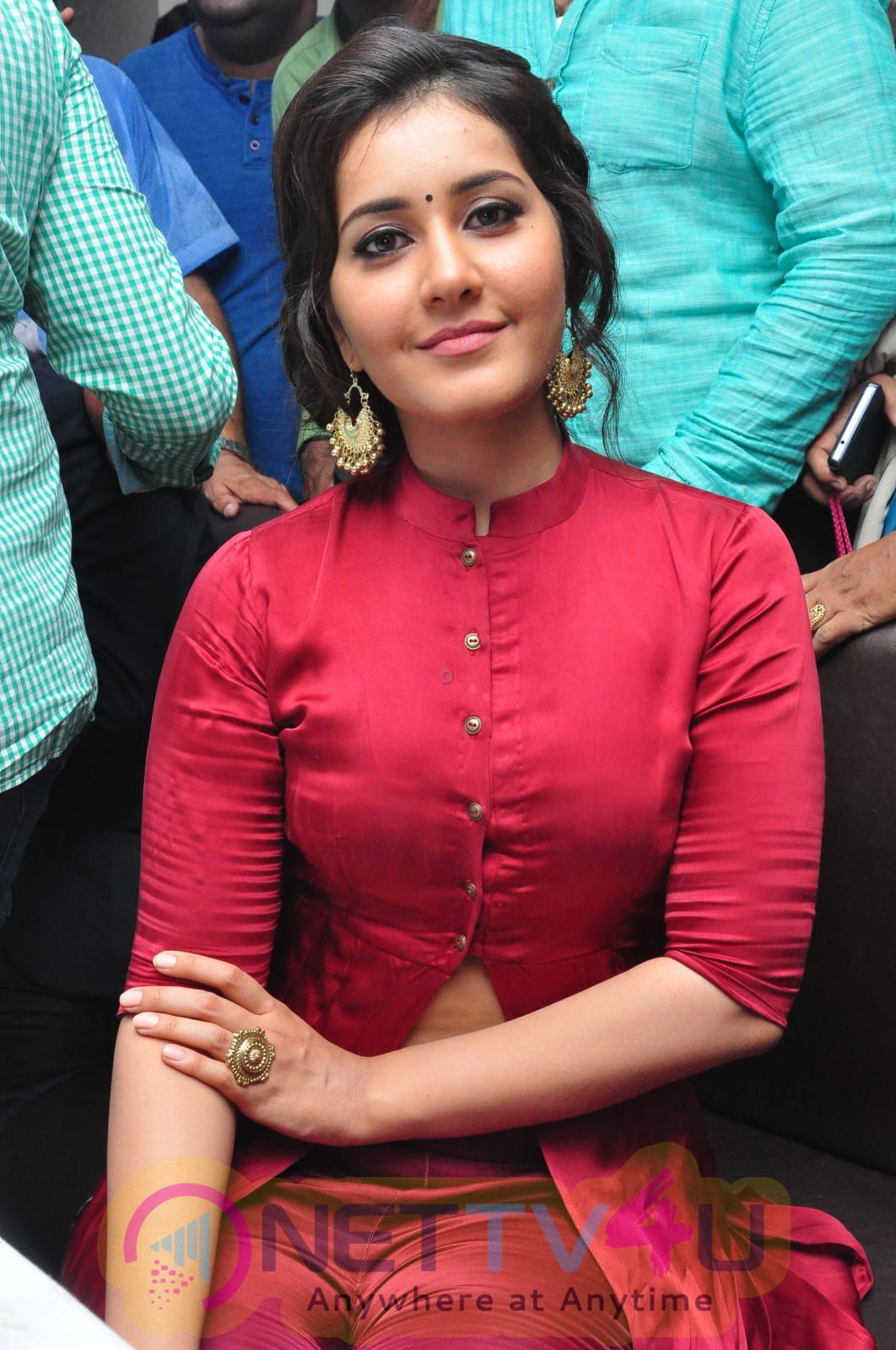 Telugu Cinema Actress Rashi Khanna Launches Bahar Cafe Restaurant Latest Stills Telugu Gallery