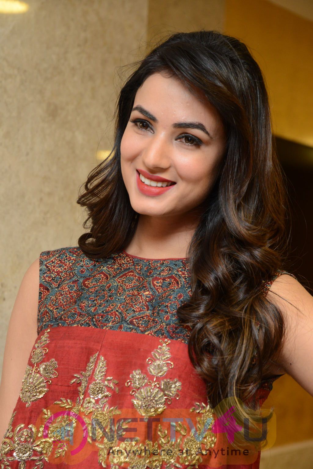 telugu film actress sonal chauhan photo gallery 36