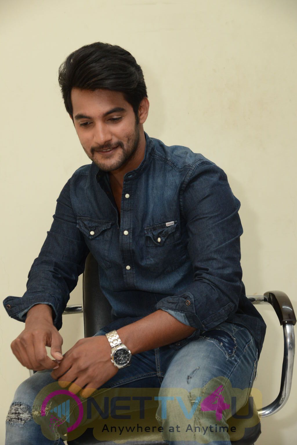 Telugu Movie Hero Aadi Interview Stills Telugu Gallery