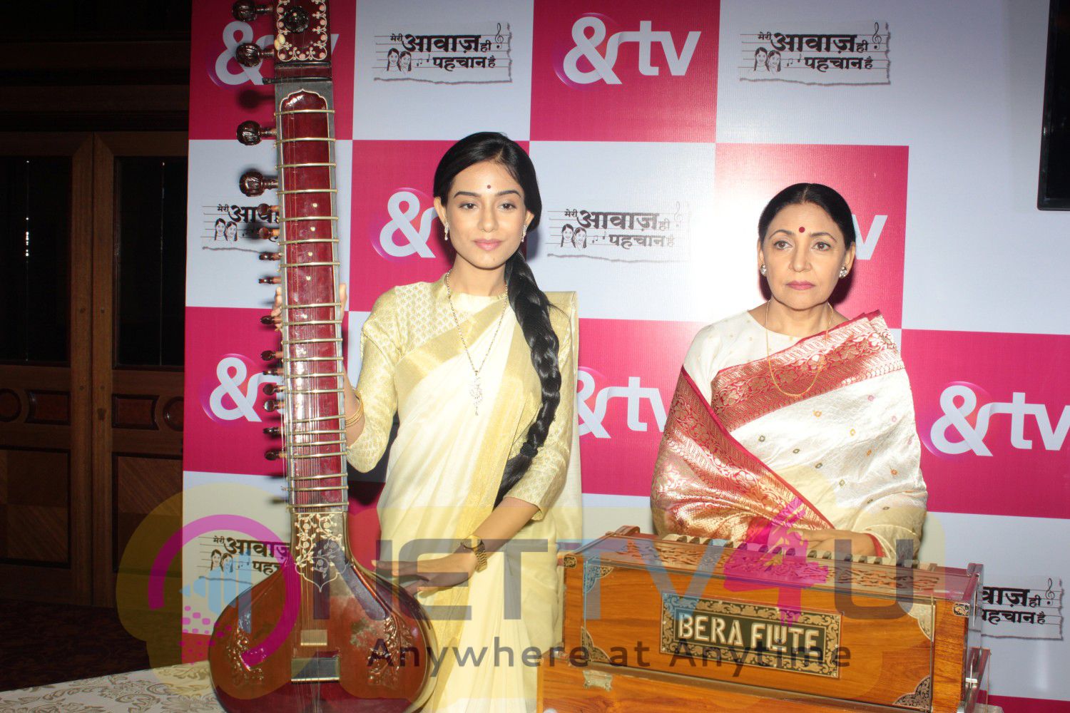 The Biggest Musical Rivalry Commences On TV With Meri Awaaz Hi Pehchaan Hai Stills Hindi Gallery