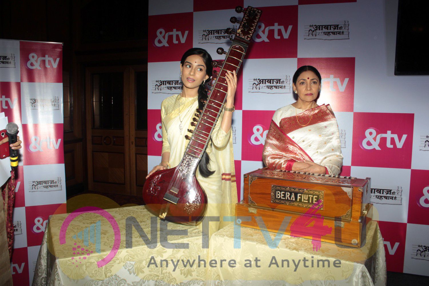 The Biggest Musical Rivalry Commences On TV With Meri Awaaz Hi Pehchaan Hai Stills Hindi Gallery