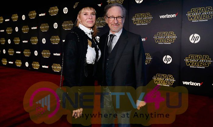 the force awakens la premiere with harrison ford and stormtroopers stills 11