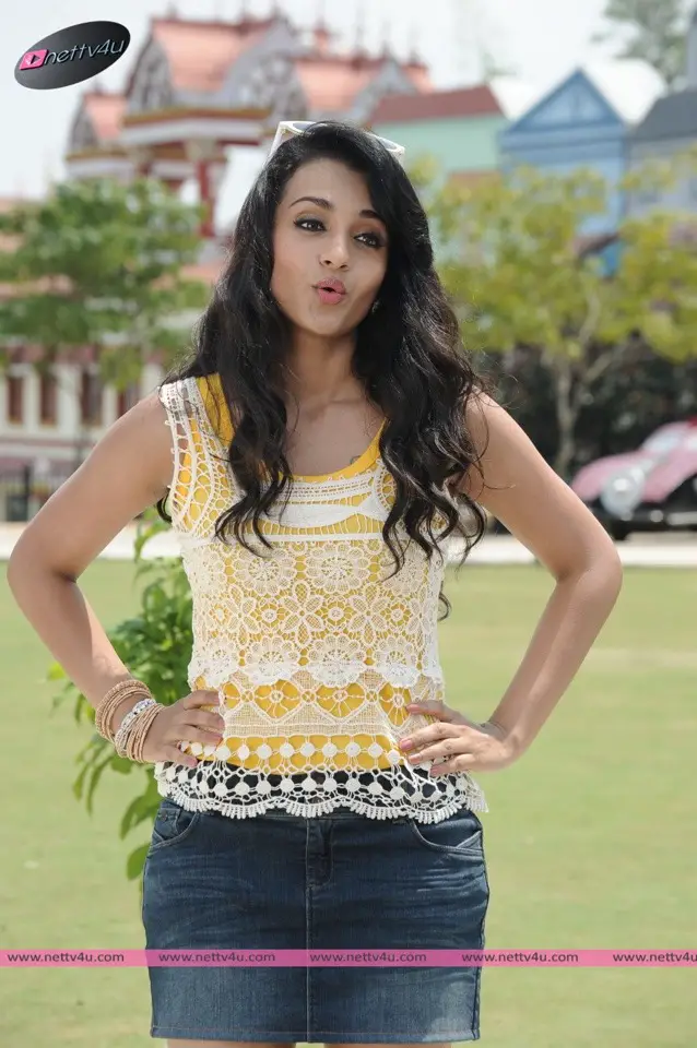 trisha photos 40