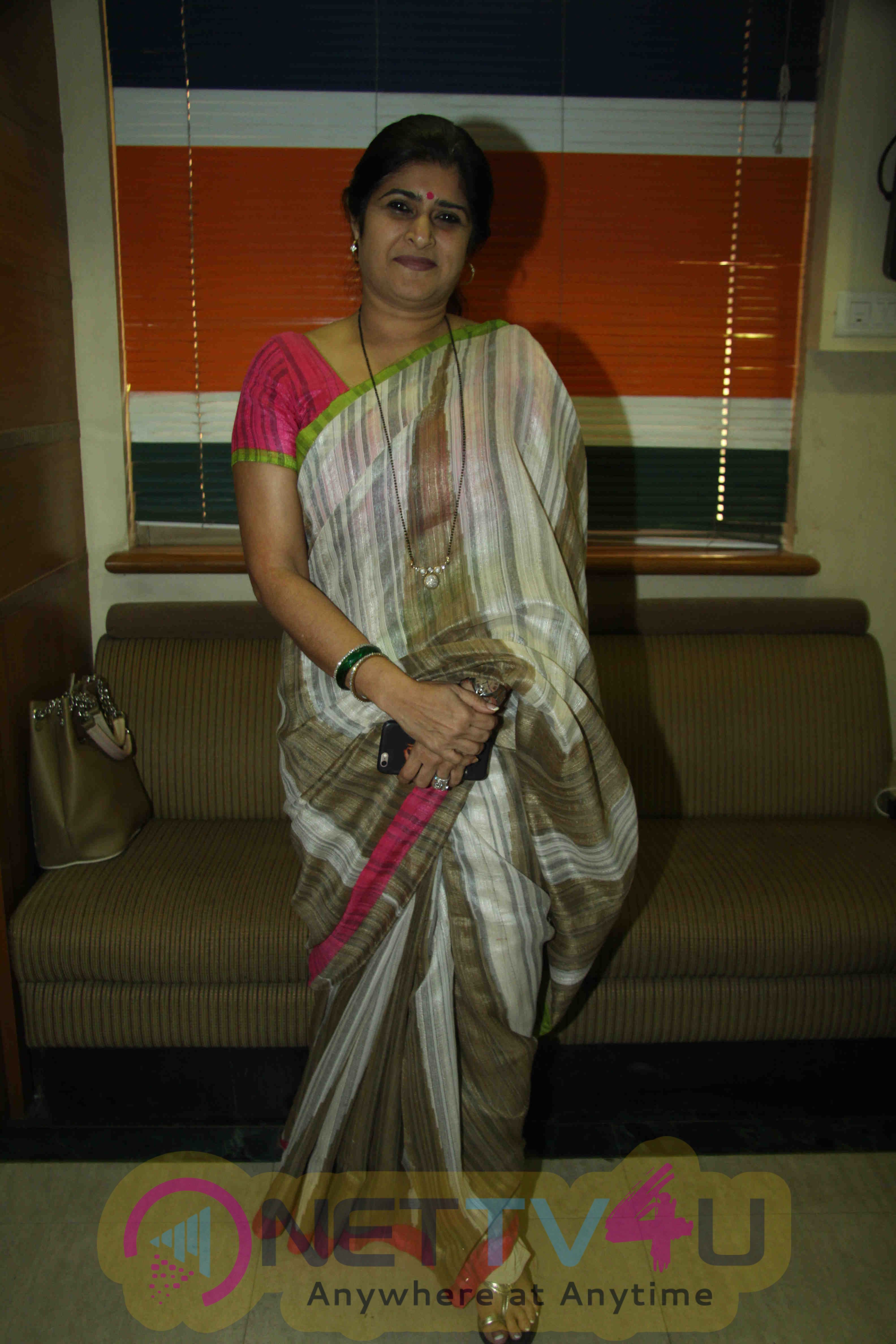 TV Actress Shilpa Shinde Press Conference Stills Hindi Gallery
