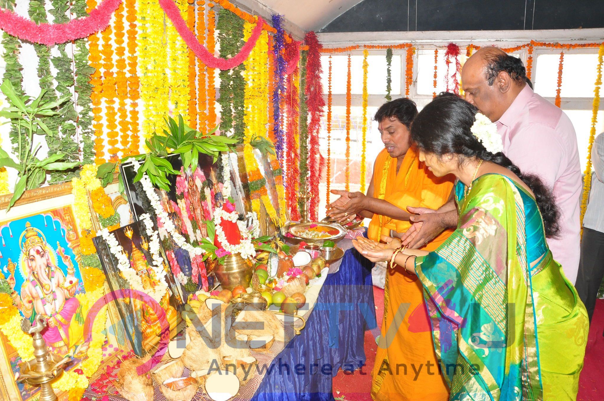 Vajralu Kavala Nayana Movie Opening Photos Telugu Gallery