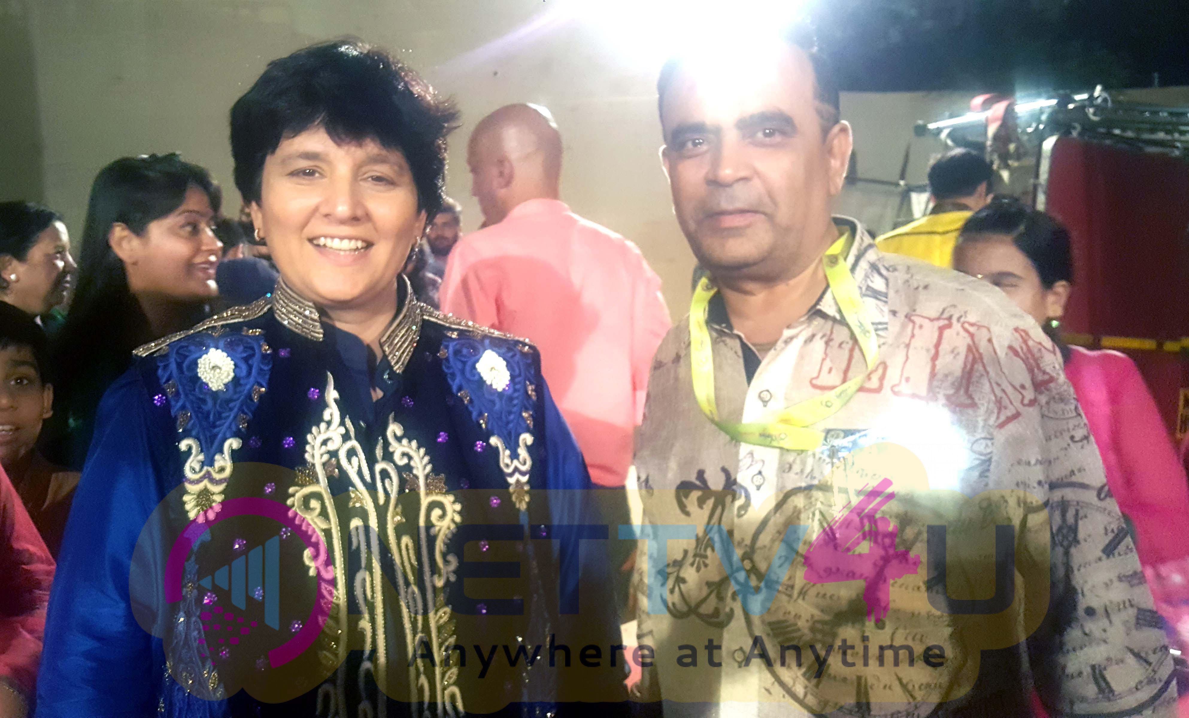 Yogesh Lakhani Of Bright Outdoor Media Met Mahima Chaudhry,Akshay Kumar Enticing Stills Hindi Gallery