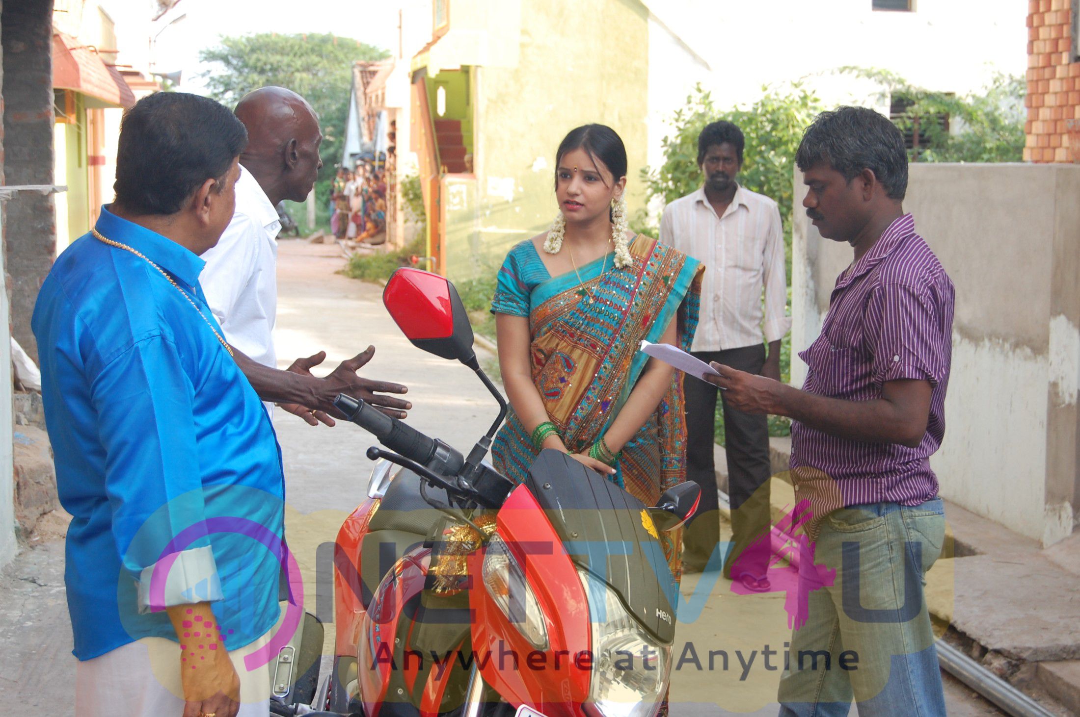 Yaanai Mel Kuthirai Savaari Movie Working Stills Tamil Gallery
