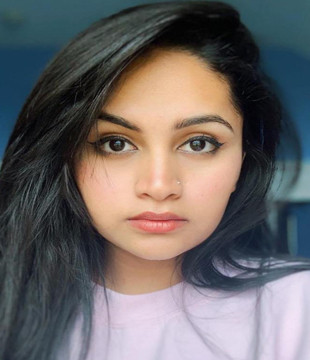 Bollywood Tiktok Heer Naik Biography, News, Photos, Videos | NETTV4U