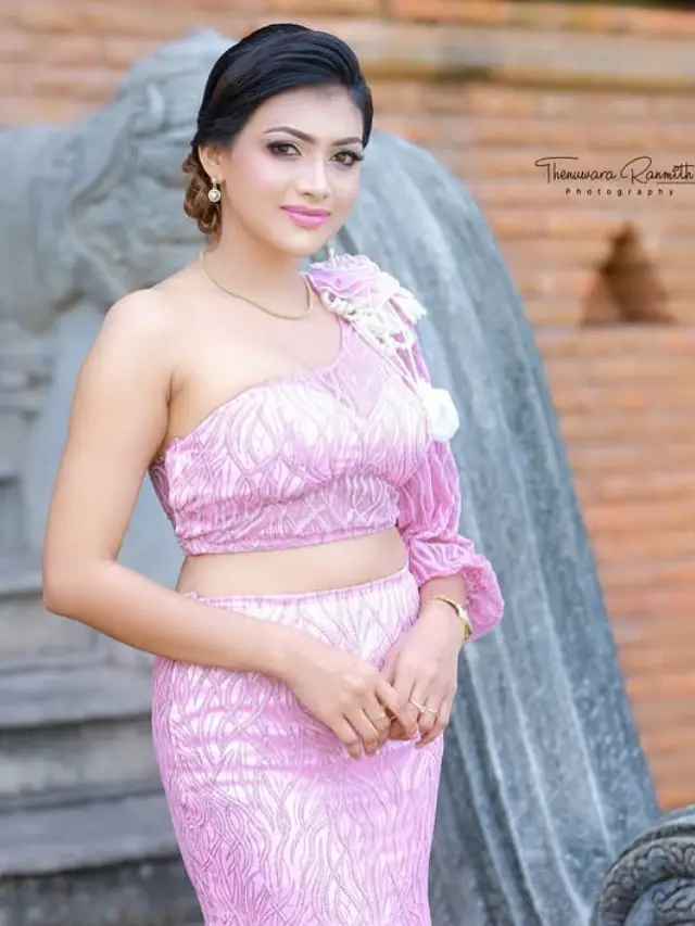 Chathu Rajapaksha - The Emerging Teledrama Actress Of Srilanka Sinhala WebStories