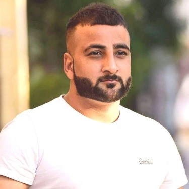 Shehbaaz Badesha Hindi Musical Artist