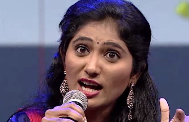 Bigg Boss Julie Is Against Her Parents!