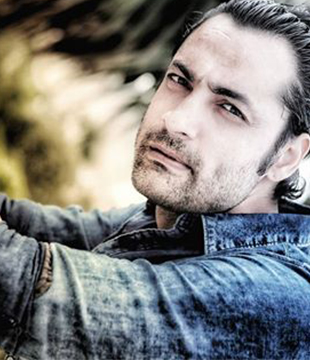 Raviz Thakur Hindi Movie Actor