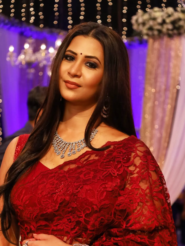 Bepannah Serial Actress Parineeta Borthakur's Stylish Clicks Assamese WebStories