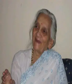 Vasundhara Patwardhan Hindi Writer