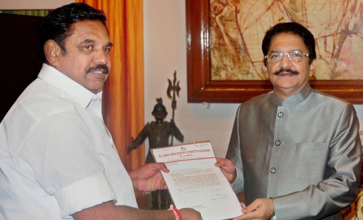 Edappadi Palanisamy Meets Vidyasagar Rao At 11 Am!