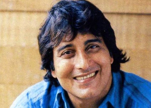 Bollywood Actor Vinod Khanna Passes Away!