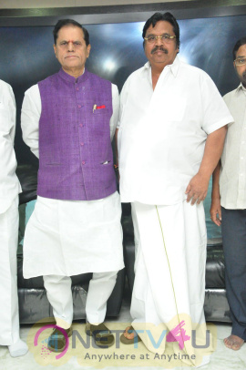 Abhishekam Serial 2500 Episodes Press Meet Stills