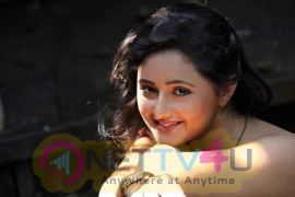 Actress Rashami Desai Good Looking Pics