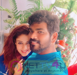 Vignesh Shivn & Nayanthara Romantic Photos For Christmas