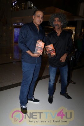 Ashutosh Gowariker,Kay Kay Menon & Makarand Deshpande To Launch When Life Turns-Photos