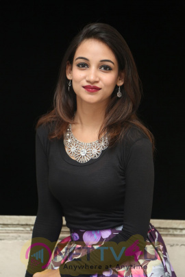 Telugu Actress Sana Good Looking Pics