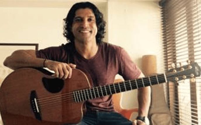 Guitar Gifted To Farhan Akhtar