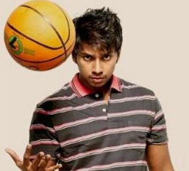 Kana Kaanum Kaalangal Vineeth Celebrates His Birthday Today!