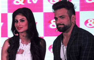 Mouni Roy To Debut In 'So You Think You Can Dance'.