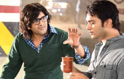 Santhanam As A Psychiatrist In Valiba Raja